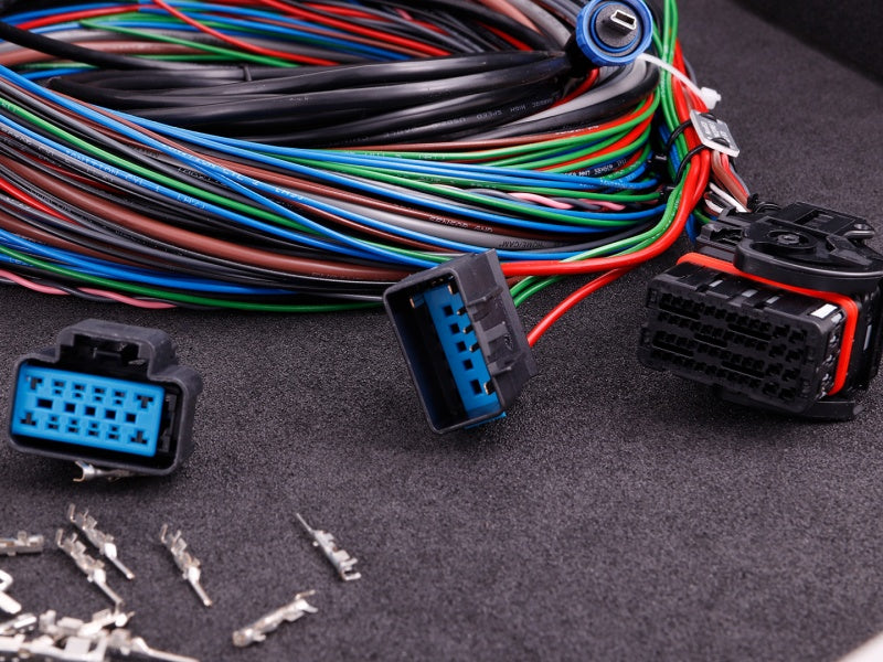 MaxxECU PRO - STANDARD (ECU, johtosarja ja tarvikkeet)