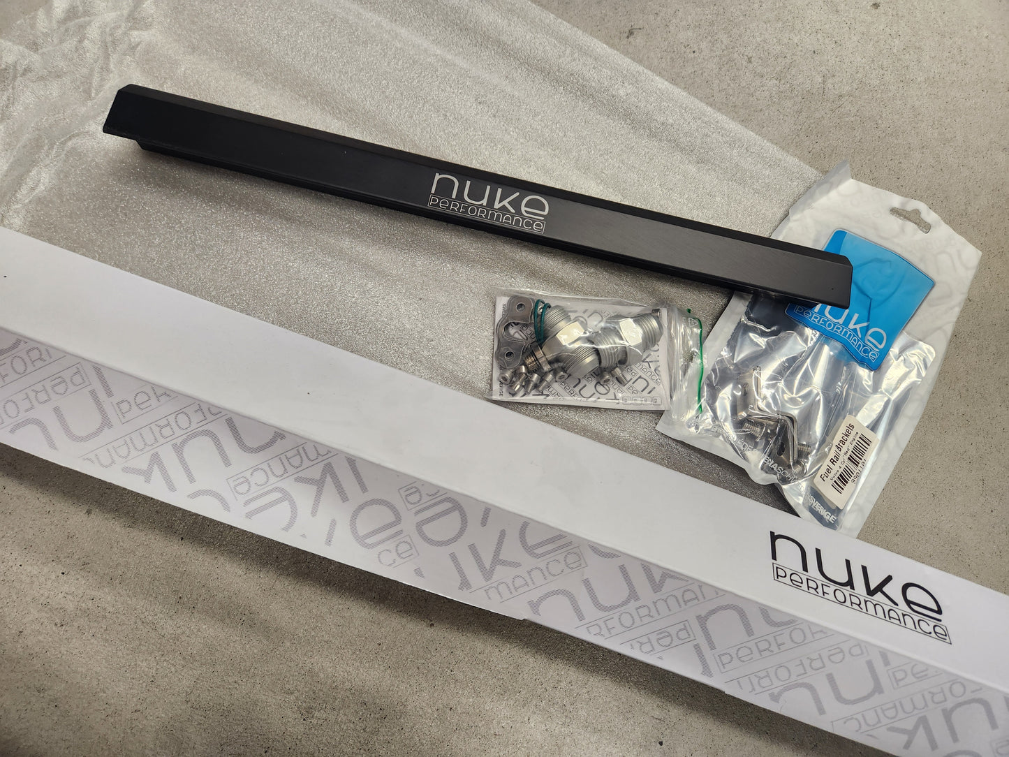 Nuke Performance Volvo 4cyl Red Engine 8v/16v Fuel Rail - Bolt On