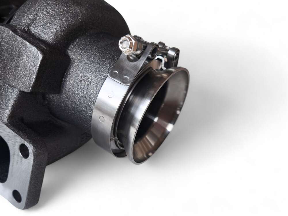 Downpipe lähtö V-Band 2,5'' keskittävä (Holset HX30/35)