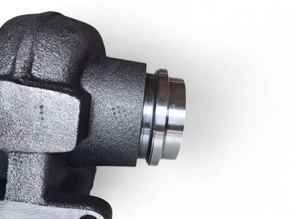 Downpipe lähtö V-Band 2,5'' keskittävä (Holset HX30/35)