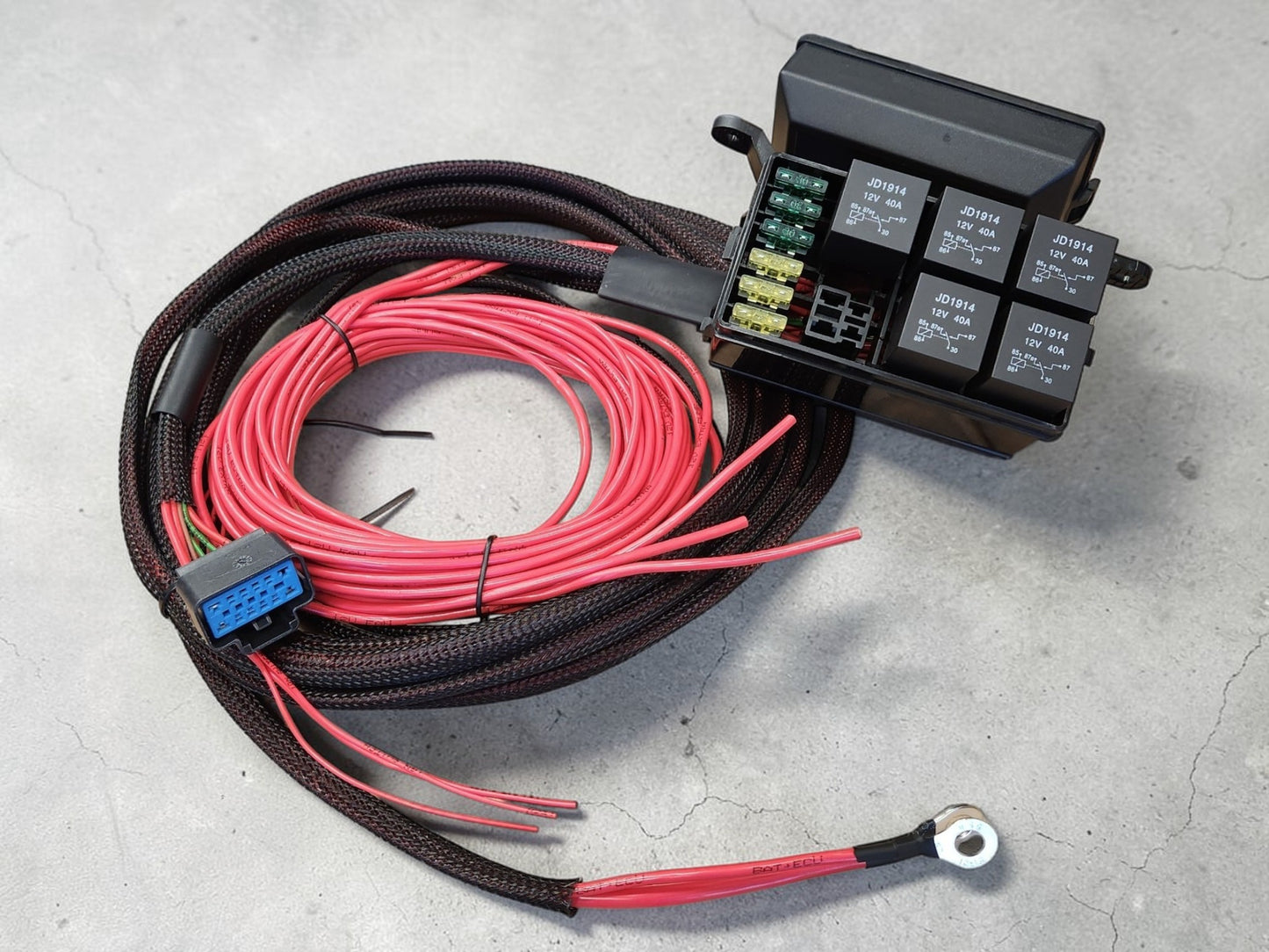 MaxxECU - Rele ja Sulakerasia