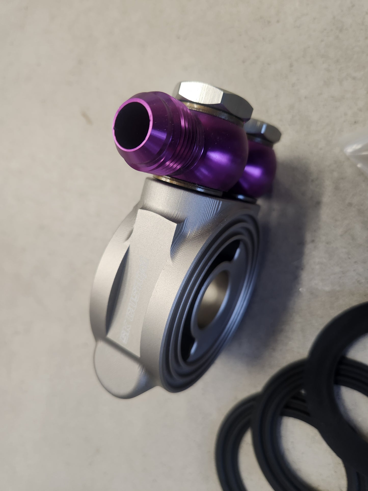 CNC Koneistettu Öljynsuodattimen Adapteri Termostaatilla AN10