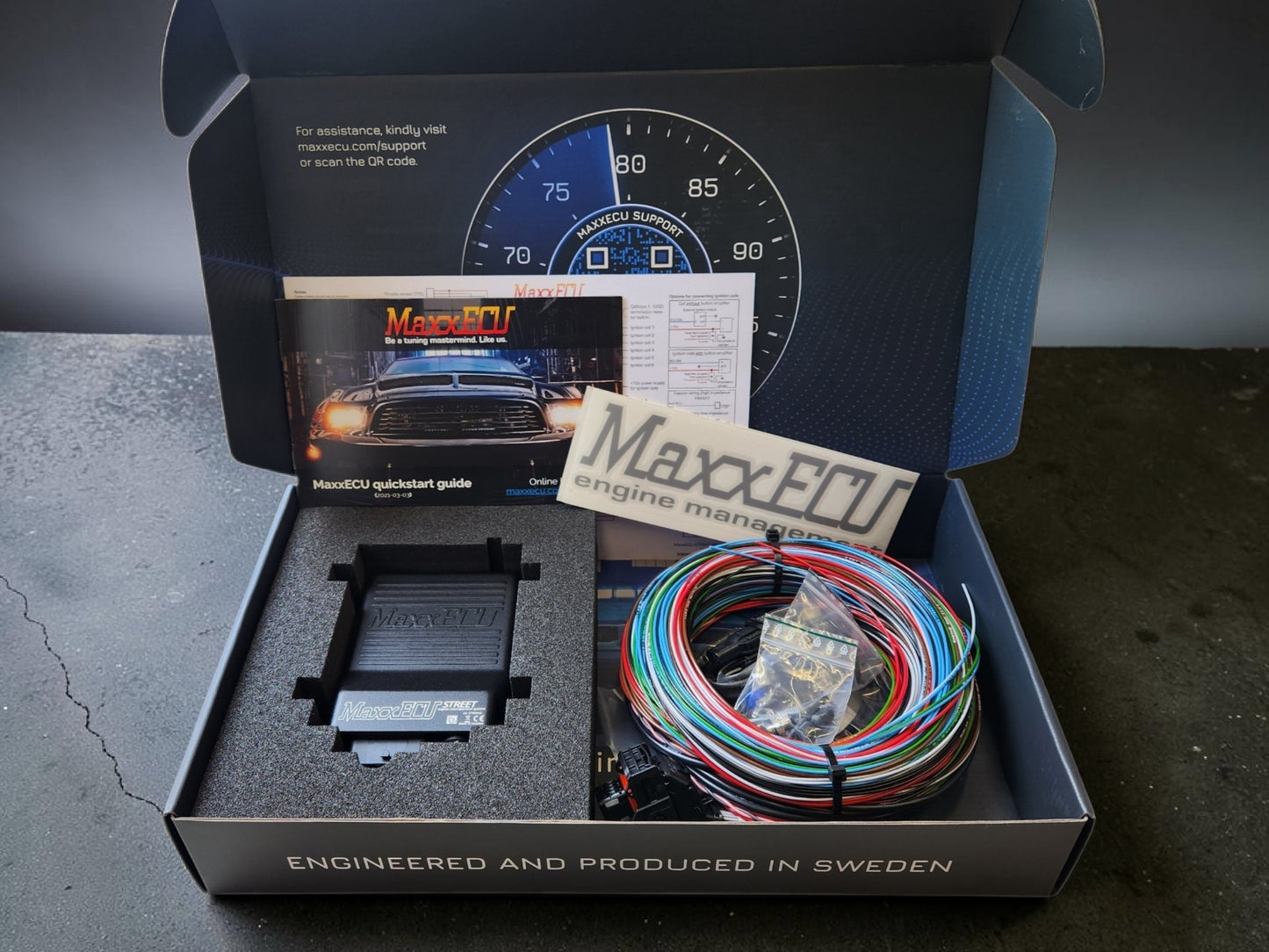 MaxxECU STREET - PREMIUM (ECU, johtosarja, lisävarusteet ja LSU 4.2)