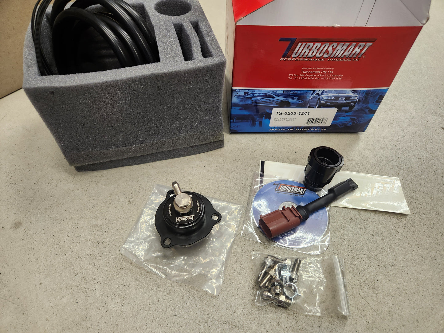 Turbosmart - Turbosmart BOV Kompact VAG 2.0T V2 Plumb Back