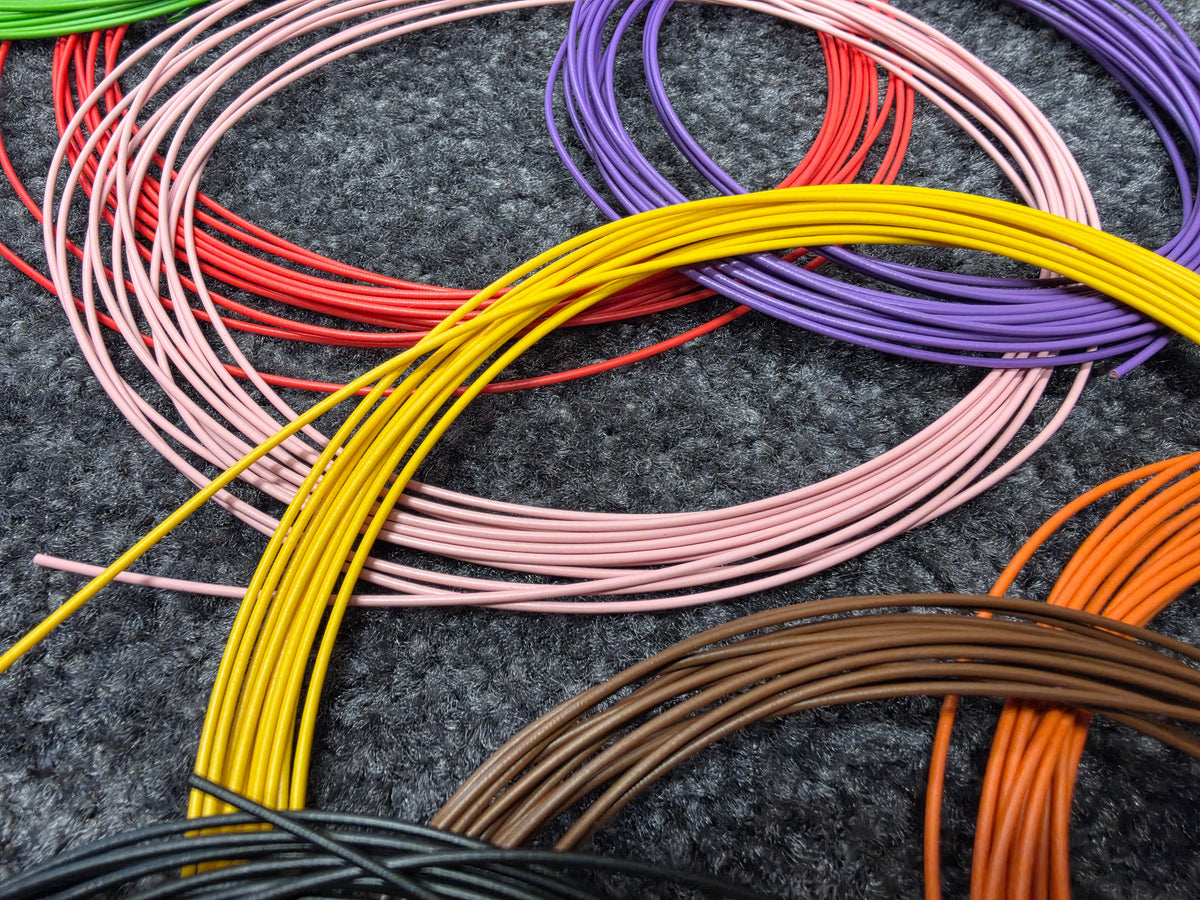 FLRY-A Ajoneuvokaapeli 0,50 mm² / Ø 1,50 mm (pituus 5m) Punainen