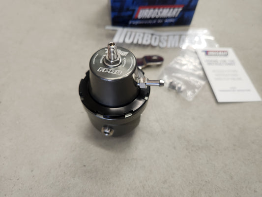 Turbosmart - FPR8 Polttoaineen Paineensäädin -8AN (Platinum)